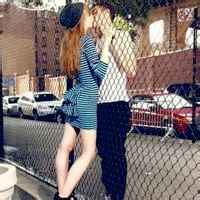 两个人接吻的情侣头像