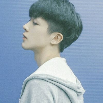 男生帅气照片头像_莫名的帅气