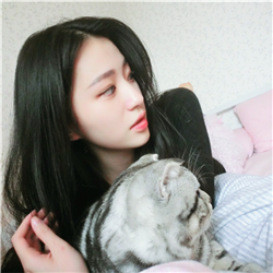 美女抱猫头像 抱猫少女