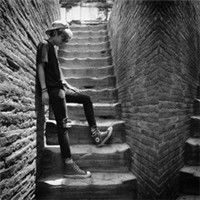 伤感黑白男头像 昨日傷已逝