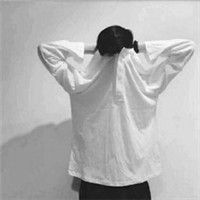 伤感黑白男头像 昨日傷已逝