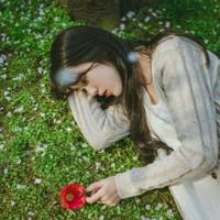 微信头像女生回忆 生命里的意义就是不停回忆你