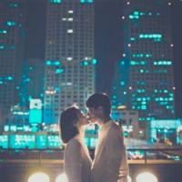 两个人接吻的情侣头像