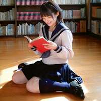 微信头像女生可爱穿校服_女生穿校服清纯模样