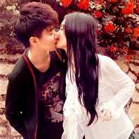 两个人接吻的情侣头像