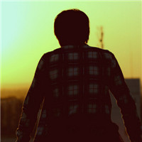 伤感的微信成熟男生背影头像图片