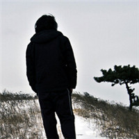 伤感的微信成熟男生背影头像图片