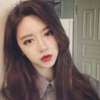 披发的少女头像 长发披肩的柔情少女