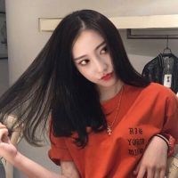 披发的少女头像 长发披肩的柔情少女