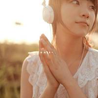 戴耳机女生头像 好看的女生戴耳机图片头像