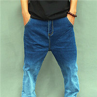 下半身男生手插口袋的微信头像