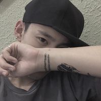 微信头像男拽 比的就是演技