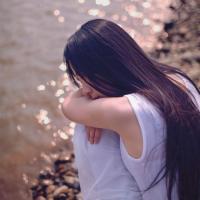 唯美意境长发女生头像_你是藏在我心底的记忆