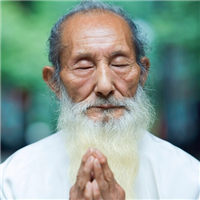 白胡子老人头像 长白胡子老人悠闲自得