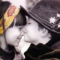 温馨又浪漫的小孩子情侣