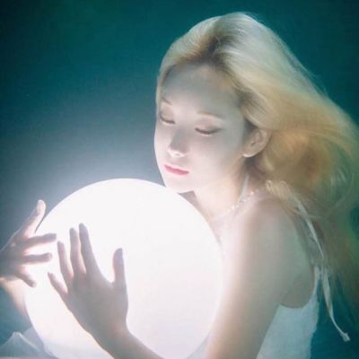 忧郁头像女生 忧郁的少女