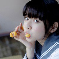 微信头像女生可爱穿校服_女生穿校服清纯模样