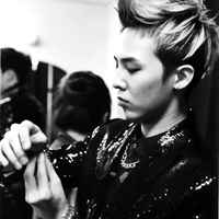 好看的微信头像黑白男生帅气