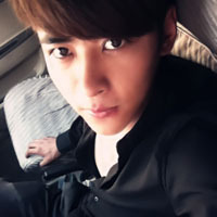 年轻男子的头像_好看帅气的年轻帅哥头像图片