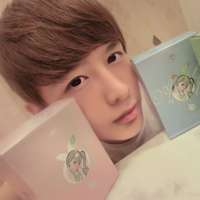 年轻男子的头像_好看帅气的年轻帅哥头像图片