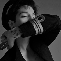 好看的微信头像黑白男生帅气