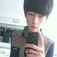 年轻男子的头像_好看帅气的年轻帅哥头像图片