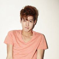 干净清新的男生头像