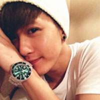 年轻男子的头像_好看帅气的年轻帅哥头像图片