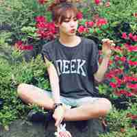 清纯美丽的女孩头像_似水清纯却比火热情