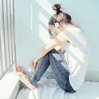 戴耳机女生头像 好看的女生戴耳机图片头像