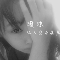 黑白女生带字头像伤感 依旧是一个人感伤