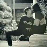 嘴对嘴接吻情侣头像图片大全