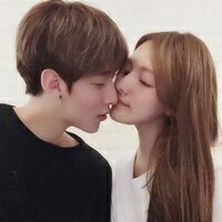 嘴对嘴接吻情侣头像图片大全