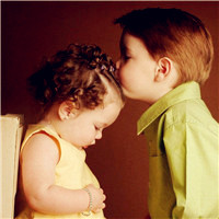 两个小孩子情侣头像_好看的小孩子情侣头像图片