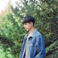 寂寞伤感的忧郁帅哥男生微信头像图片