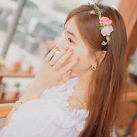 清纯美丽的女孩头像_似水清纯却比火热情