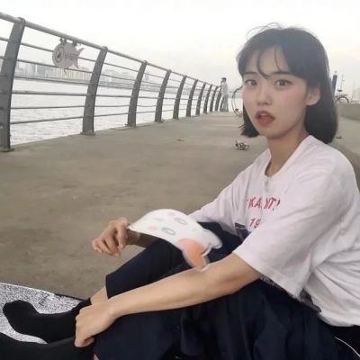 微信头像女生酷酷的图片 个好好看的酷味女生