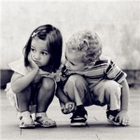 两个小孩子情侣头像_好看的小孩子情侣头像图片