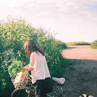 唯美意境头像女生 没有讲完的故事没有恋完的爱情