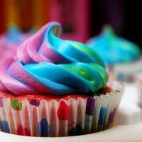 唯美彩虹色静物头像