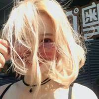 头像另类个性女生_好看另类的霸气个性女生