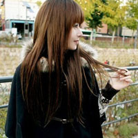 穿冬装女生头像_唯美又时尚