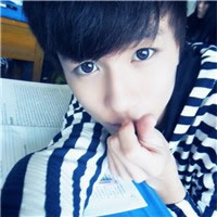 黑白条纹衣服男生头像