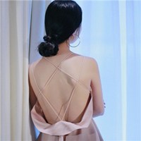 完美身材女生头像 性感女生秀身材的头像图片