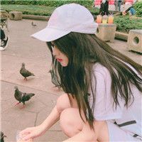 戴帽子女生低头头像_好看个性带帽子的女生