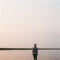 微信头像全身男生,好看的男生远景全身头像图片