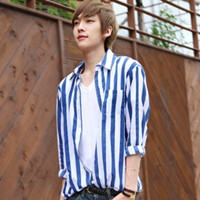 黑白条纹衣服男生头像