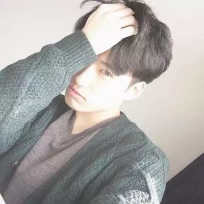 简单气质男生头像 白净好看的有气质男生