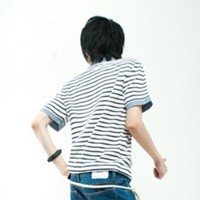 黑白条纹衣服男生头像