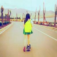 女滑板头像_爱运动爱滑板的女生